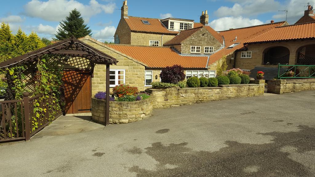 Cresswell Arms Hotel Malton Exterior photo